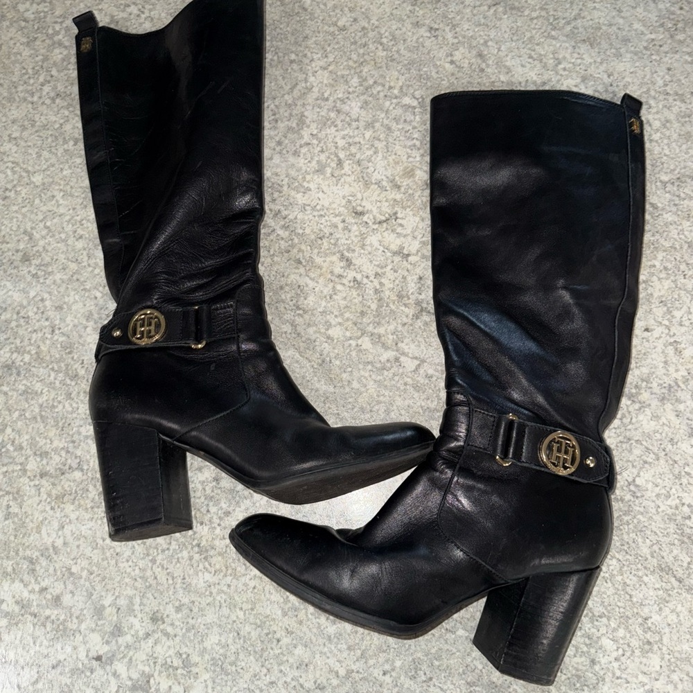 Tommy Hilfiger Black Heeled Boots with Chunky Heel and Decorative Strap